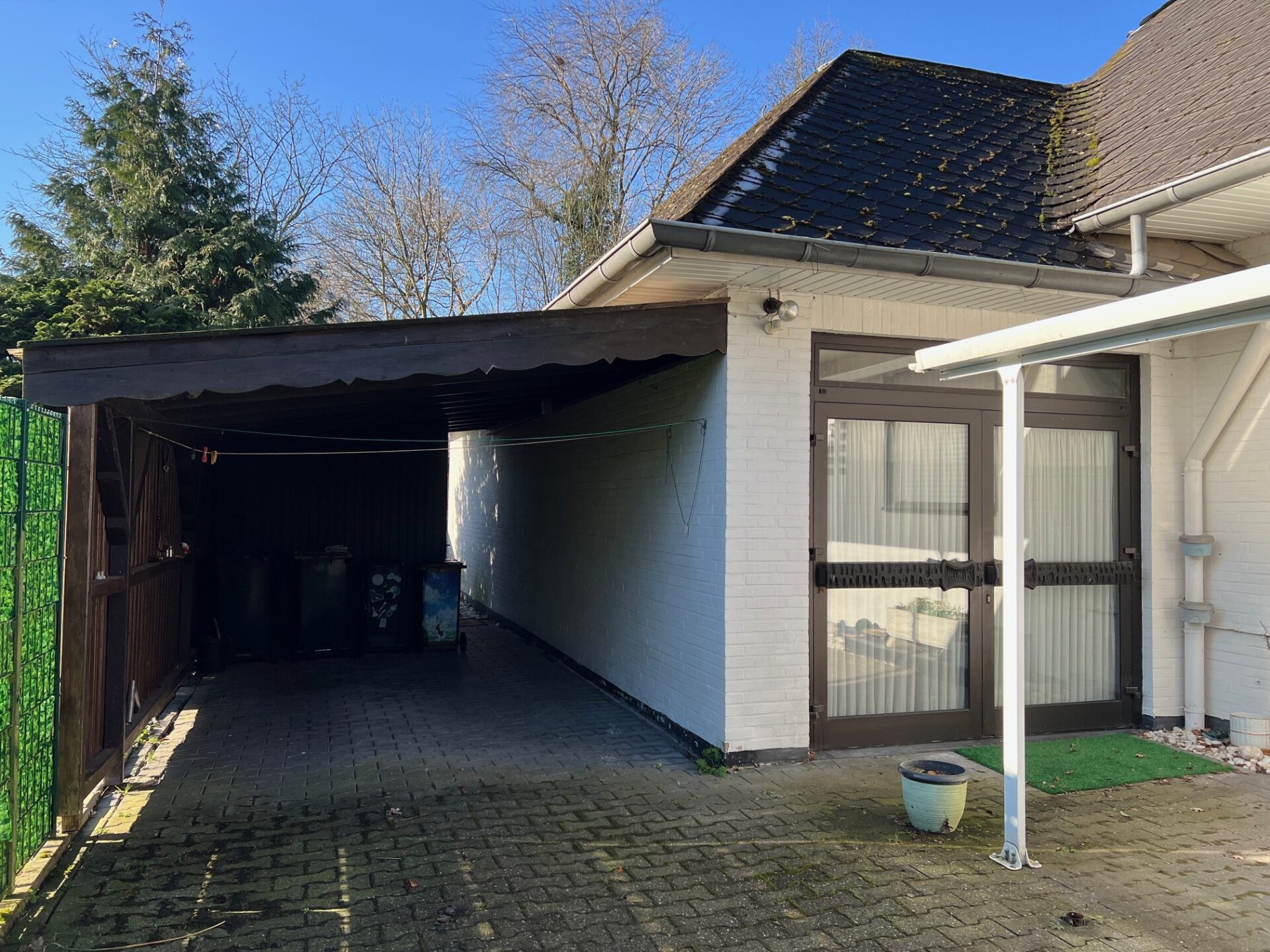 Garage und Carport