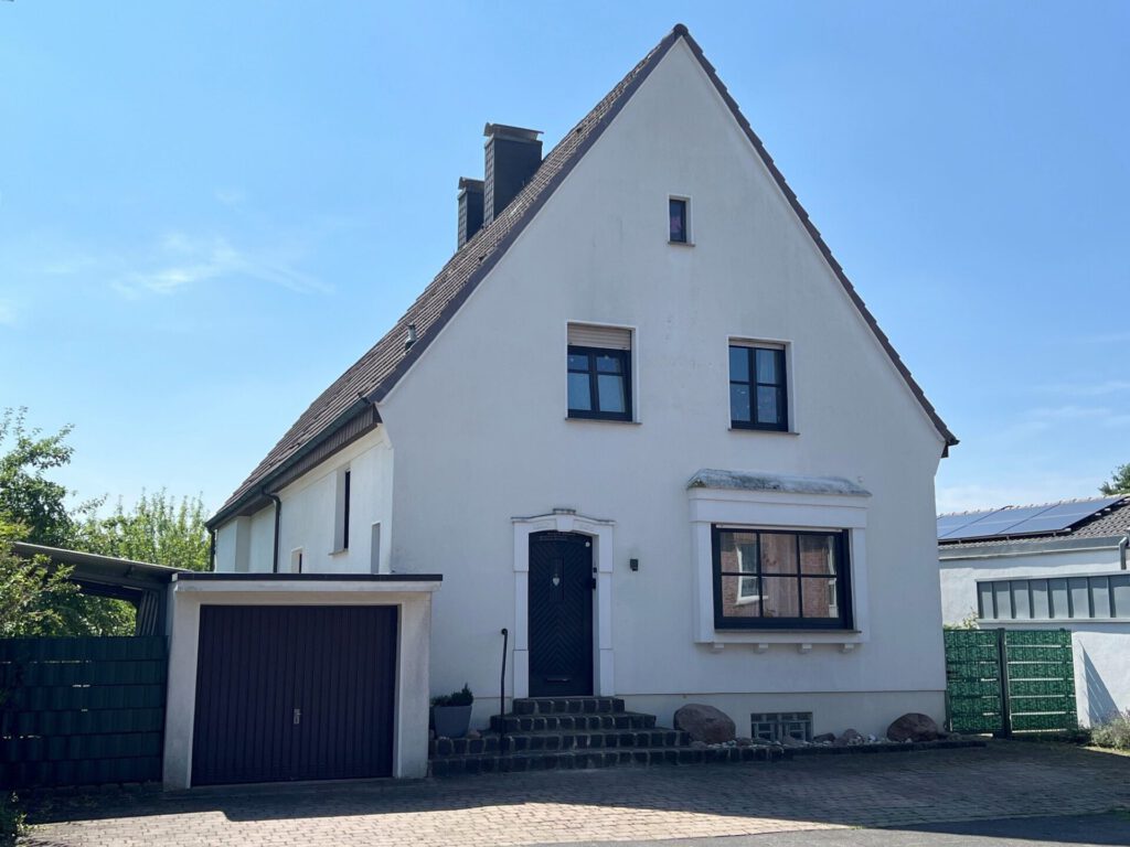 Straßenansicht